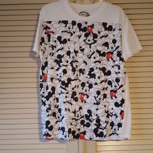 Mickey Mouse t-shirt size L